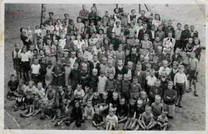 10-3-2010 GROEPS FOTO genummerd 1-156